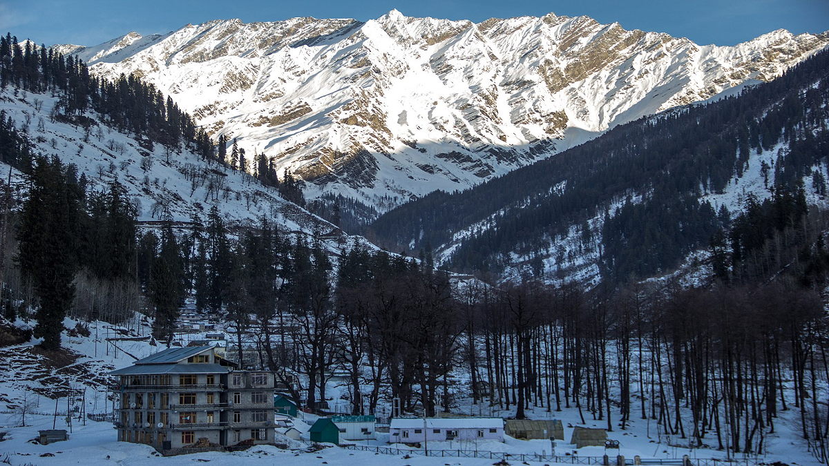 Top 10 Hill Stations to Explore in India   