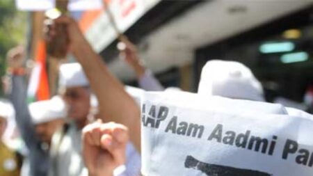AAP corporator joins BJP alleging harassment and insulting in the AAP party
