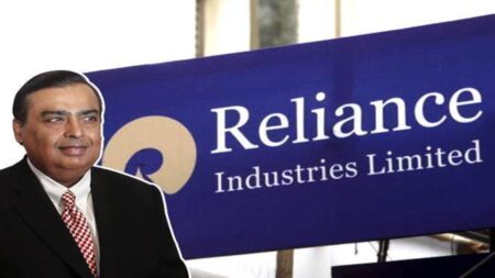 200 Future Group outlets are acquired over by Reliance.