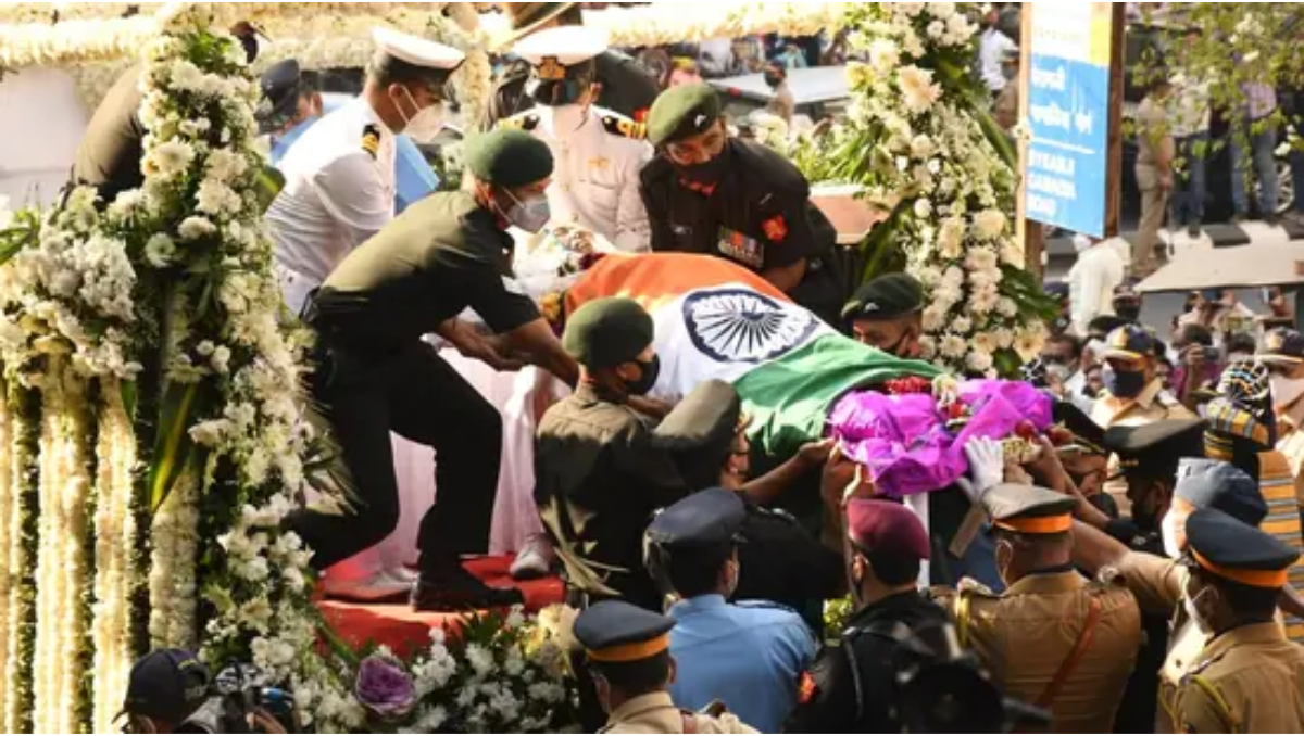 Today, India bids farewell to India’s Nightingale. With full state honors, Lata Mangeshkar was cremated at Shivaji Park Ground, Mumbai.
