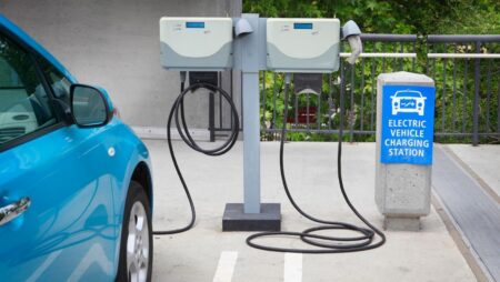 Electric vehicle charging stations increased 2.5 times in 9 major cities
