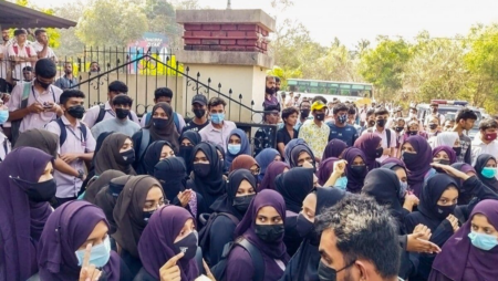 On Wednesday High Court hearing the Karnataka's Hijab issue played out for the fourth day. The Chief Justice hearing dispute over Muslim girl wearing hijabs. The girls have challenged restrictions on wearing religious headscarves in the classrooms.
