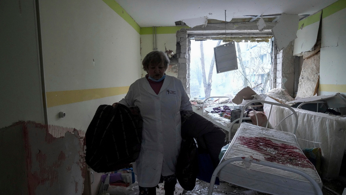 A Pregnant women died after Russia bombed the hospital - Asiana Times