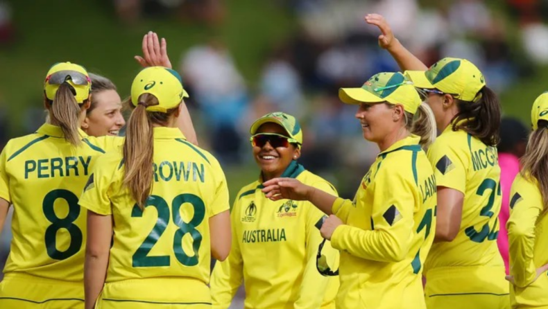 Australia crushed New Zealand by 141 runs in Wellington