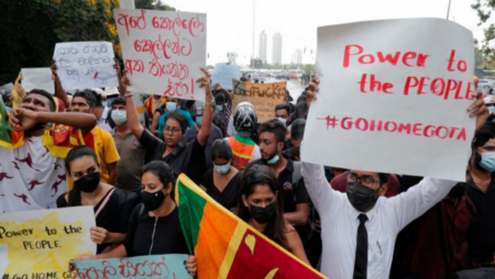 Protesters refuse to meet Prime Minister Mahinda Rajapaksha