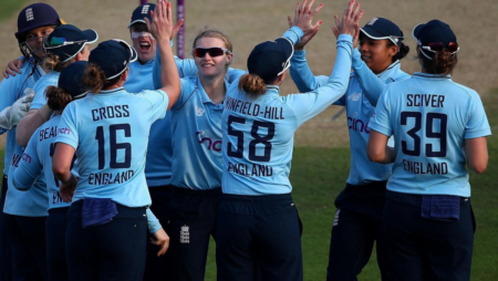 England Crushed South Africa and qualify for Final against Australia in Women’s World cup