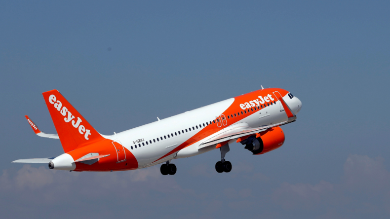 Due to Covid absences EasyJet cancels 100 Flights