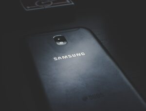 Samsung cut production by 30 million units this year - Asiana Times