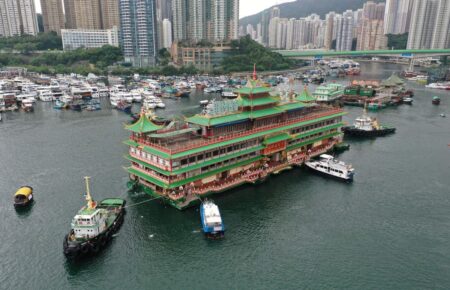 Hong Kong: Iconic floating Jumbo restaurant sinks - Asiana Times