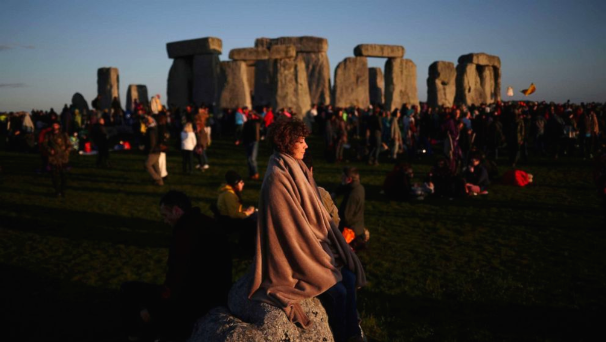Summer Solstice 2022: People celebrate at Stonehenge 