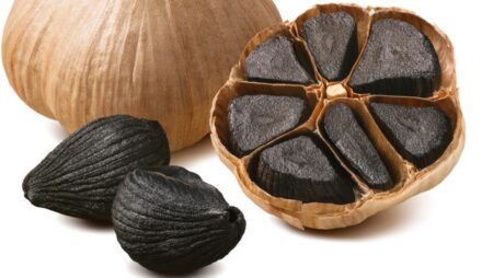 Black garlic- what is it? what are the benefits