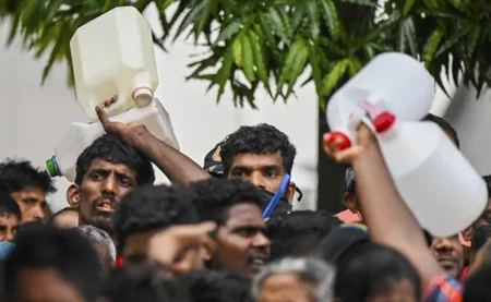 Guaranteed Weekly Fuel Quota now in crisis-hit Sri Lanka - Asiana Times