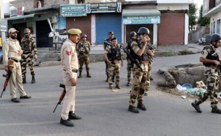 Hizbul Mujahideen Terrorist gunned down in Kulgam