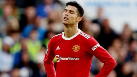 Manchester United: Ronaldo not for sale despite Chelsea reports
