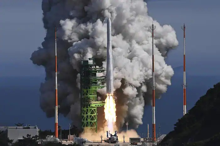 With a homegrown rocket, South Korea launches its first satellite