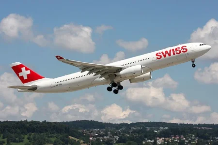 Computer error disrupts flight services in Switzerland