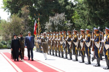 Iran and Venezuela sign 20-year cooperation plan