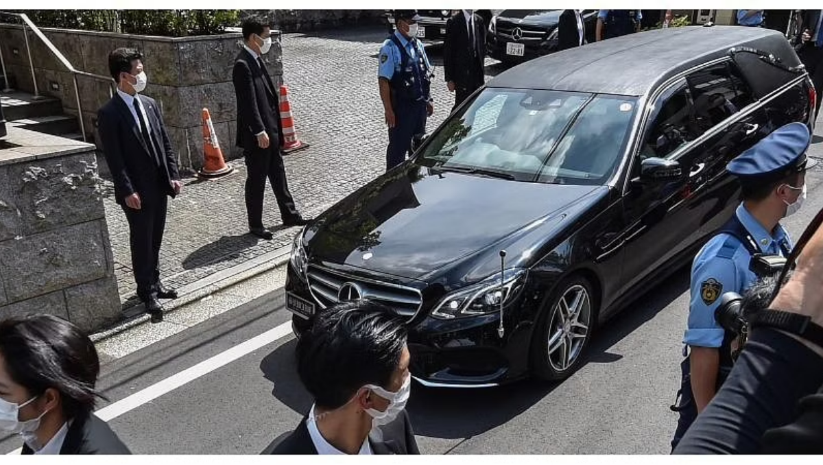 Former Japanese PM's body was brought home