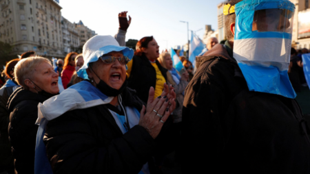 As Argentina's president exclaims for unity, anti-government protests