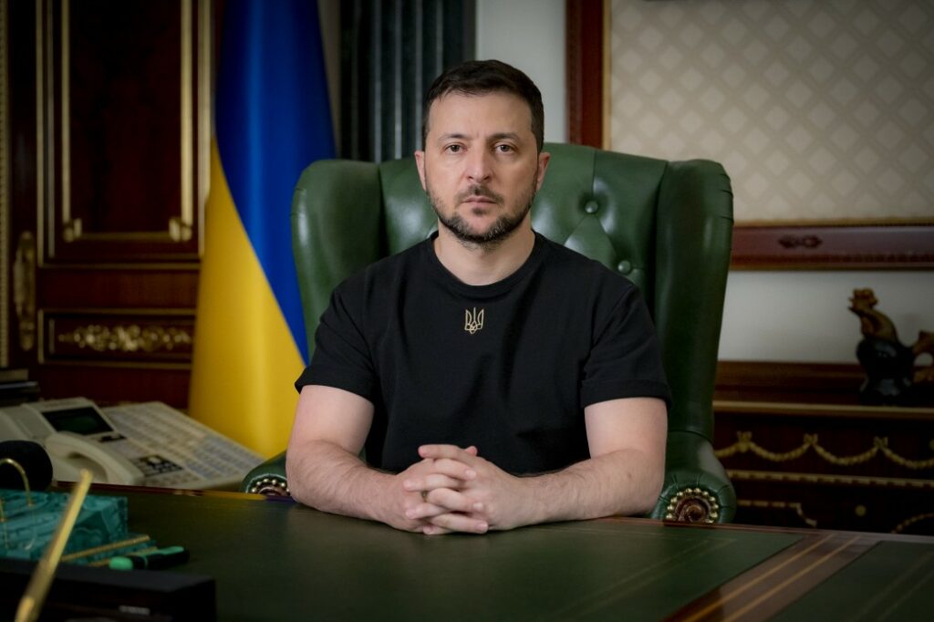 Ukraine suspends security chief