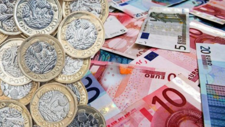 Euro drops to dollar parity after 20 years - Asiana Times