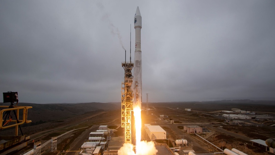 ULA’s Atlas 5 Lifts Off Of A Test Missile Warning Satellite For The U.S Space Force