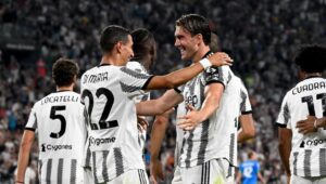 Juventus beat Sassuolo 3-0 in the season opener