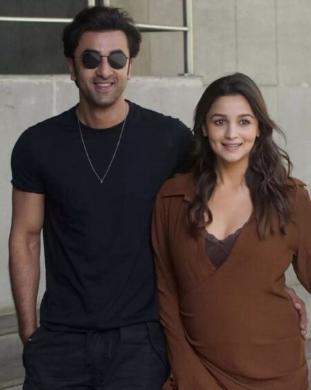 Ranbir Kapoor apologizes for commenting on Alia's pregnancy weight