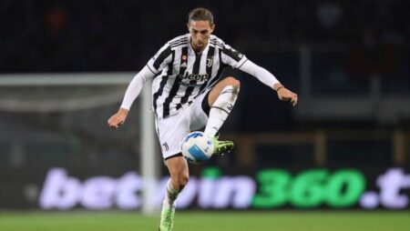 Manchester United in talks to sign Adrien Rabiot from Juventus