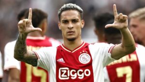 Manchester United sign Antony for €100m from Ajax Manchester United sign Antony for €100m from Ajax