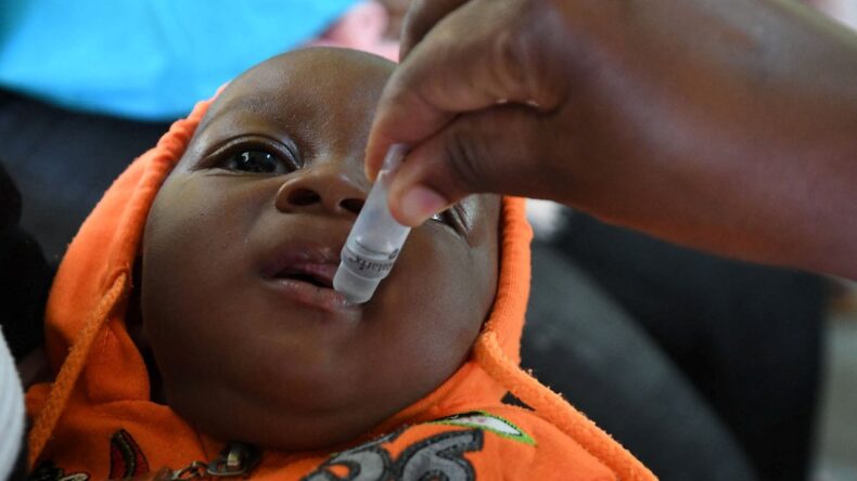 Measles outbreak in Zimbabwe; kills 157 children.