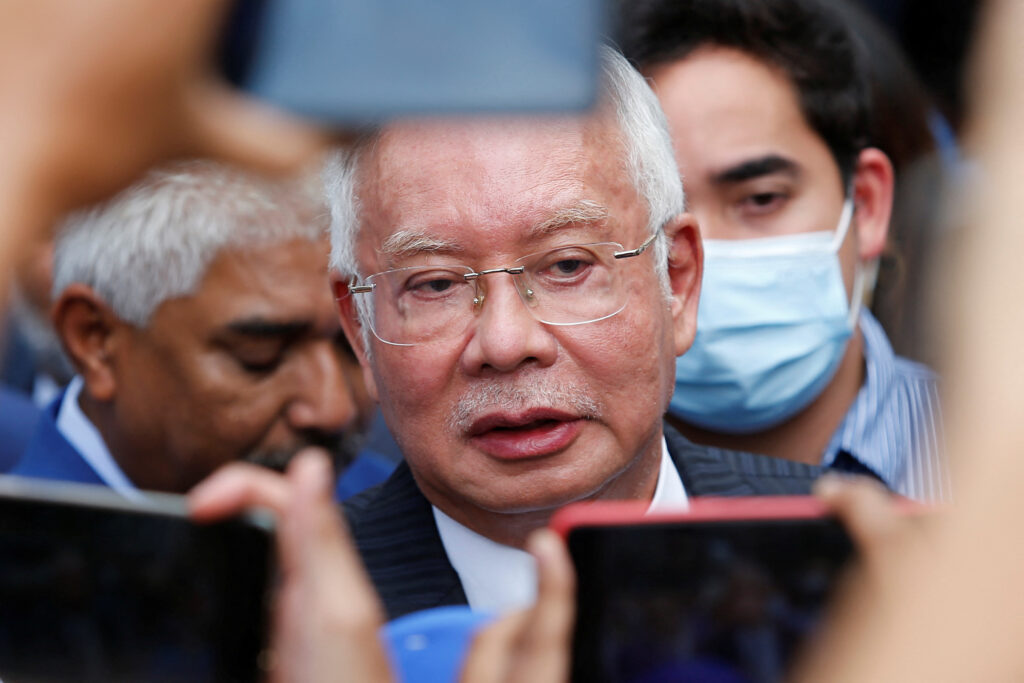 Malaysian Ex-PM Najib loses final appeal; goes to prison for graft - Asiana Times