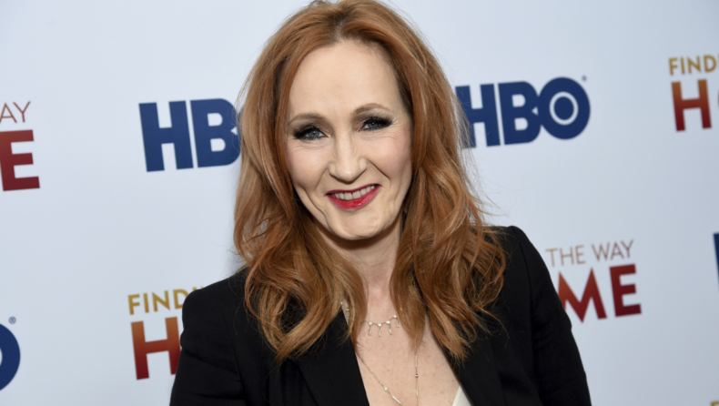 Author JK Rowling receives death threat over tweet on Rushdie