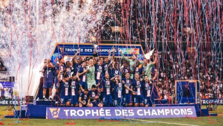 Ligue1 champions PSG wins the Trophée des Champion