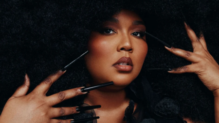 Fans defend Lizzo after Aries Spears mocks about her appearance - Asiana Times