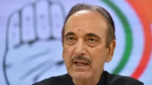 Ghulam Nabi Azad quits Congress, Stated โRahul Gandhi’ demolished partyโs consultative mechanism Ghulam Nabi Azad and others resign from key positions