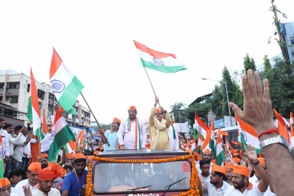 A huge Tiranga rally between Malad and Borivali under the house to house Tiranga campaign