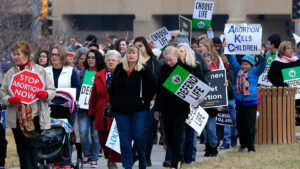 Kansans abortion votes bring huge victory to pro-choice groups - Asiana Times