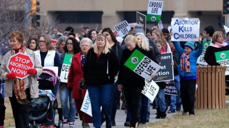 Kansans abortion votes bring huge victory to pro-choice groups - Asiana Times