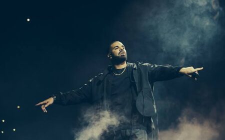 Drake tests positive for COVID-19, postpones October world weekend performance! - Asiana Times