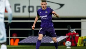 Manchester City completes Sergio Gómez signing