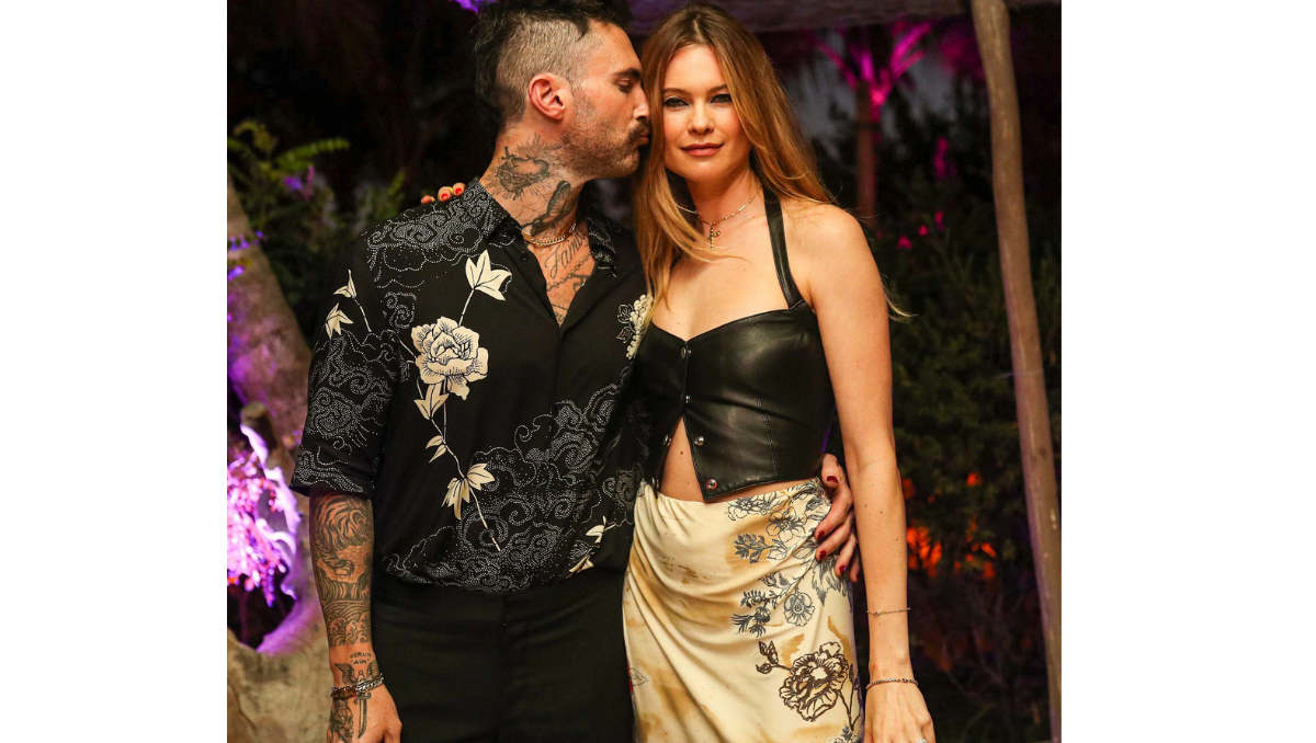 Maroon 5 Pop star Adam Levine reportedly cheats on his pregnant wife  - Asiana Times