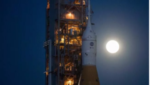 NASA: Mega Moon Rocket