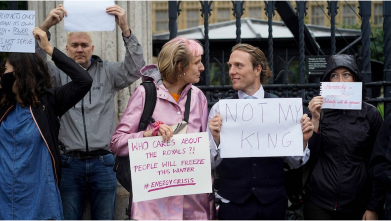 Anti-monarchy protests break out at places in UK: #NotMyKing trends on social media  - Asiana Times