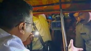 Arvind Kejriwal criticized for “Boorish Behavior” by ex IPS officers Arvind Kejriwal