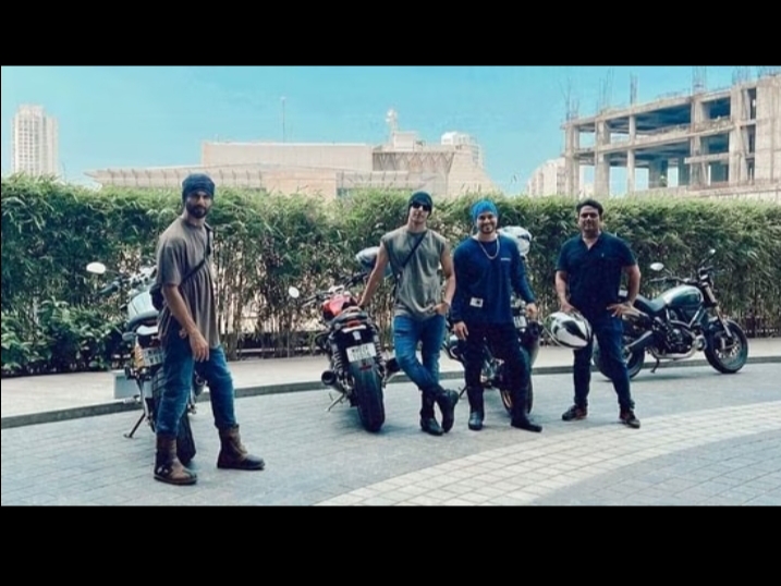 Terrific trio Shahid Kapoor,Ishaan Khatter and Kunal Kemmu on bike trip.