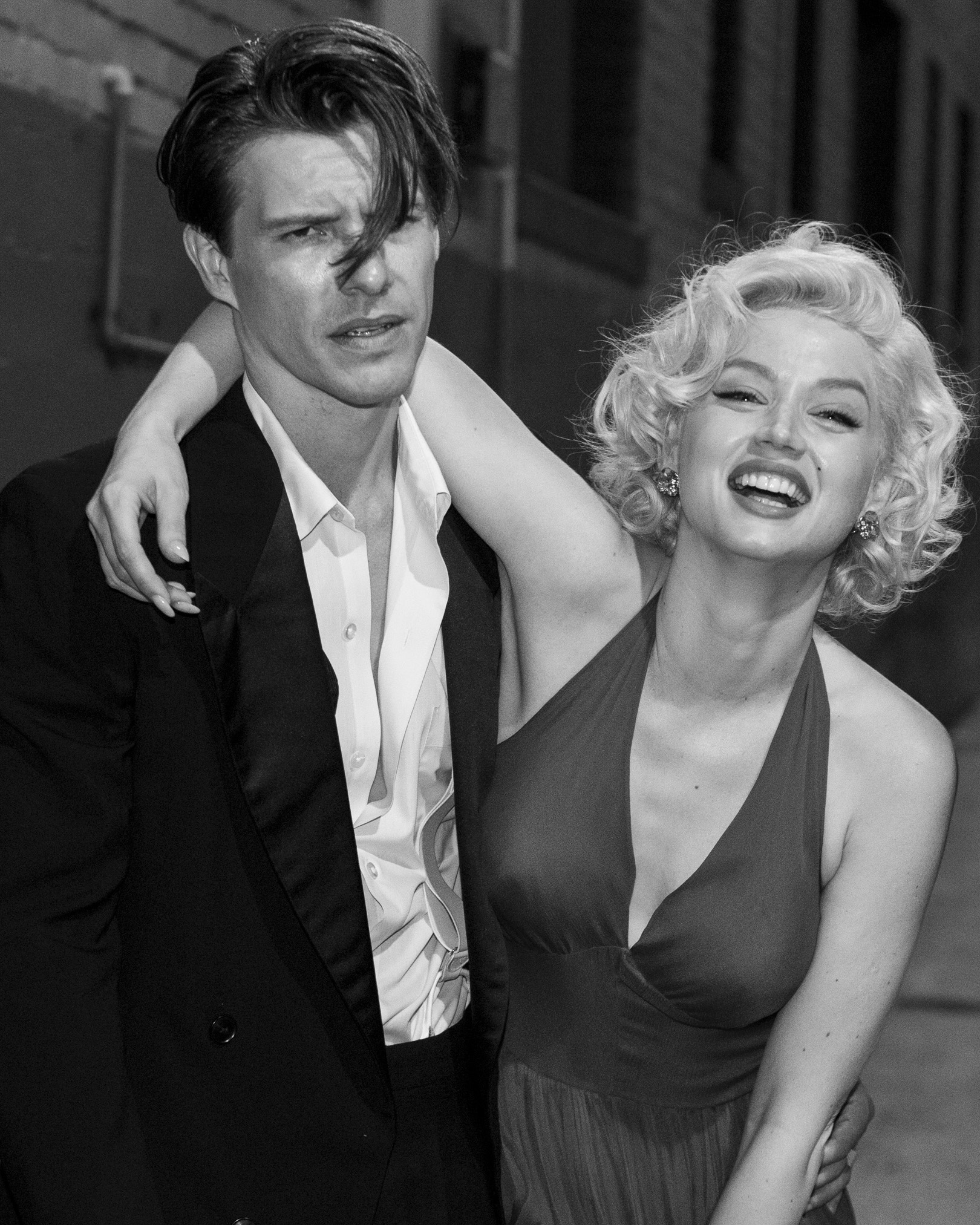 'Blonde' review: Ana de Armas digs deep as Marilyn Monroe icon in brutal biopic 