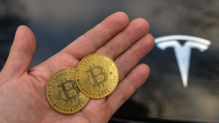 Bitcoin remains below $20,000; Ethereum rises 4% today