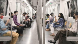 Delhi Metro: Hits Yellow Line, travellers stuck. - Asiana Times