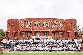 IIM Lucknow Launches New Batch Of Senior Leadership Programme In India
